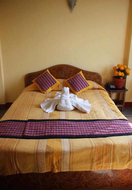 Simrika Homes Bed And Breakfast Katmandu Rom bilde